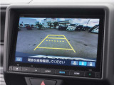 【バックカメラ】駐車が苦手な方でも安心してお乗りいただけます。リバース連動で画面が切り替わるのでとっても便利です。