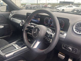 中古車だけではなく、新車も多岐にわたり、正規輸入車販売を行っております。全国選りすぐりの仕入ネットワークの中からあなたにピッタリのお車を探します!