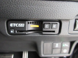 ETC付。高速道路の料金所はキャッシュレスで通過です。サービスエリア等にあるスマートインターの出入りも利用可能でとっても便利。ご納車後すぐにお使い頂けるようセットアップしてのお渡しとなります。
