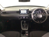 【前方視界】開放的な前方視界!運転がしやすく疲れにくいです♪窓が大きく、見通しがとっても良いおクルマですよ♪