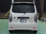 当社の車両には『安心して車選びをしていただくために』お支払い総額を表示しております。税金、自賠責保険料、登録費用、リサイクル料金が含まれており、県内登録及び届出で店頭納車の場合になります