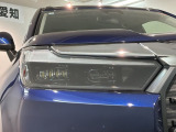 LEDヘッドライトは、点灯の瞬間から最大光量を発揮し、突然暗くなるトンネルなどでの安定感を高めます。