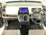 【前方視界】開放的な前方視界!運転がしやすく疲れにくいです♪窓が大きく、見通しがとっても良いおクルマですよ♪