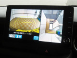 ★マルチビューカメラシステム★ギヤをRに入れるとナビの画面には上空から見下ろし感覚の映像がドライバーをアシスト★