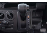 CVT(無段変速機)を採用しています!走行シーンにマッチした変速比で快適ドライブが出来ます♪
