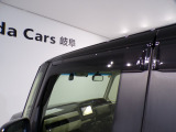 ドアバイザー付きですので、雨の日でも換気ができてとても便利です!