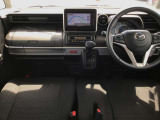 ☆広々とした視界で運転も快適。勿論、安心、安全なSRSエアバックシステム運転席&助手席付☆