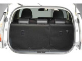 【トランク】 トランクルームはこんなに広々です。大きめの荷物も簡単に積めます。