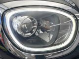 ●LEDヘッドライト:夜間走行時も良好な視界を確保し安心して運転できる高輝度LEDヘッドライトを装備!点灯速度が早く、消費電力も抑えられています。