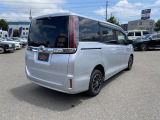 トヨタ ノア G 4WD/車中泊仕様/天吊りモニター/フルセグナビゲーション/バックモニター/両側電動スライドドア/ETC2.0/クルーズコントロール/シートヒータ/リヤクーラ/トヨタセーフティセンス