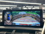【パノラミックビューモニター】専用のカメラにより、上から見下ろしたような視点で360度クルマの周囲を確認することができます☆死角部分も確認しやすく、狭い場所での切り返しや駐車もスムーズに行えます。