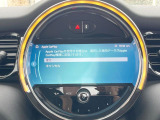 ●Apple Car Play:スマホとの有線接続で、ナビ・オーディオ再生などスマホのアプリ機能が画面でも使える便利機能です!