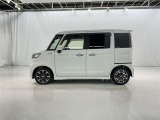 色は人気のパールマイカです。