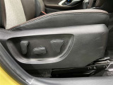 運転席パワーシートで自分に合ったポジションで運転できます