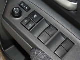 電動格納式ドアミラー・パワーウインドウを装備しています。