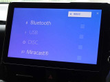 CD・DVD(再生機能)・ブルートゥース等を使用することができます。
