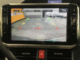 バックガイドモニターで、後方を確認しながら安心して駐車することができます。運転初心者も熟練者も必須の機能ですよ!