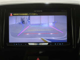 バックカメラが付いているので後方確認が非常にしやすいです。今や運転初心者も熟練者も必須装備!ついていて損はないですね♪