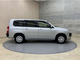 全車1年間の走行距離無制限のロングラン保証付きです。また、さらに安心をお求めの方には1年〜2年の保証延長ができる「ロングラン&alpha;保証」(有償)もお選びいただけます。