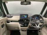 フロントガラスが大きいので、広い視界でとても運転しやすいお車です(*'&omega;'*)