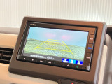 【バックカメラ】リバースにするだけで映ります、後方の安全確認や、狭い駐車場での車庫入れ、雨の日や夜間など視界の悪い時に便利です!安全にバックする為には欠かせない装備です。