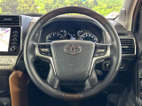 【純正革巻きステアリング】上質な革を使用することで、手にしっかり馴染みとても運転しやすいハンドルです♪