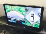 【マルチビューカメラシステム】専用のカメラにより、上から見下ろしたような視点で360度クルマの周囲を確認することができます☆死角部分も確認しやすく、狭い場所での切り返しや駐車もスムーズに行えます。