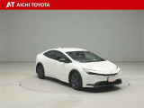 フロントガラスの上部には、トヨタセーフティーセンスの目となる単眼カメラとフロントグリル内のミリ波レーダーが付いています。また、前後バンパーには、インテリジェントクリアランスソナーを装備しています。