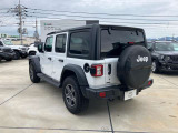 オリジナル4x4ブランドとしての誇りと自信、そして進化の伝統。4x4性能、デザイン、品質。本物とはJeepの全てであり、追い求めるさらなるたかみでもあるのです。