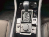 MTモード付です!MT感覚でシフトチェンジ出来ます。MT車が少なくなってきた現在に、面白さを取り入れた装備です。走る歓びを!