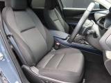運転席のドアを開け、乗り込む際のイメージです。