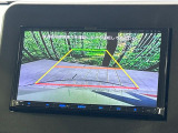 【バックカメラ】駐車時に後方がリアルタイム映像で確認できます。大型商業施設や立体駐車場での駐車時や、夜間のバック時に大活躍!運転スキルに関わらず、今や必須となった装備のひとつです!