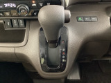 発進時から滑らかに加速する無段階変速のCVTはストップ&ゴーの多い街の中も快適です
