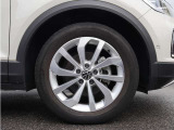 215/55R17タイヤ/7Jx17アルミホイール