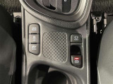 【電動パーキング】ボタンひとつでパーキングON。女性の方や運転に慣れていない方にも安心.