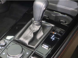 電動パーキングブレーキとオートホールド機能付きです。