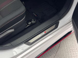 【ワイド保証】日産販売店の中古車には、無料で保証が付いています。走行距離無制限で、無料保証期間は1年間から。品質に自信があるから実現した、日産ならではの保証です。