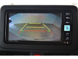 バックモニター付き。 車両後方の映像が画面に表示されるので、車庫入れが苦手な人も安心です。ただし、目視確認もお忘れなくお願いいたします。