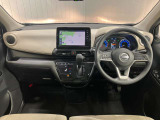 運転席からの視界が左右に広く隅々まではっきりと見渡せます。車の前端も把握しやすく安心して運転できます★