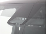 サポカーは、高齢運転者を含めたすべてのドライバーによる交通事故の発生防止・被害軽減対策の一環として、国が推奨する新しい自動車安全コンセプトです。詳しくは販売店スタッフまでおたずねください。
