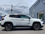 JEEPらしいシンプルなボディーラインがかっこいい!