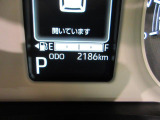 たとえばダイハツのお店にある、たくさんのスマアシ搭載車は、正常に作動する事をしっかり確認します。