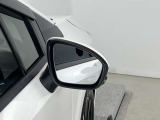 【ブラインドスポットモニター】巻き込み事故防止や、車線変更時の事故も予防します。