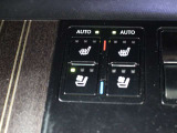 本革シートには、背もたれと座面から爽やかな風が吹き出るシートベンチレーション機能を搭載。夏の暑い日にもシートと密着している背中や足腰の蒸れを防ぎ、快適なドライブを楽しむことができます。