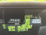【トヨタセーフティセンス】走行中に前方の車両等を認識し、衝突しそうな時は警報とブレーキで衝突回避と被害軽減をアシスト。より安全にドライブをお楽しみいただけます。