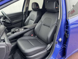 運転席&助手席☆ブラック系レザーシートです☆高級感のある肌触り、ぜひご来店して体感してみてください☆