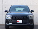 ●Audiが最初に採用したLEDポジショニングランプ。シャープなラインで昼間でも点けていたいと思うほど上品でオシャレです。夜間走行時はさらに目立ちます!