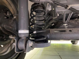お車を安心してお乗りいただく為には、足回りの定期点検が欠かせません。サービスサポート(有償保証)では無料点検もご提供しており、安心のカーライフをお過ごしいただけるサポート体制が整っています。
