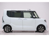 県内13店舗にて常時500台以上ダイハツ車を展示中です。見て、触って、納得のいく一台をぜひ見つけてください。