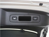 ◆予約クローズ機能付きパワーテールゲート◆キーや運転席のボタン、ハンズフリー機能など多彩なアクセスで自動開閉できます。